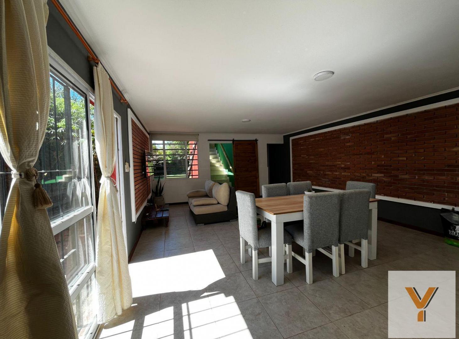 Foto de Casa en venta - 2 Dormitorios 2 Baños - Parque Sicardi., imagen 2