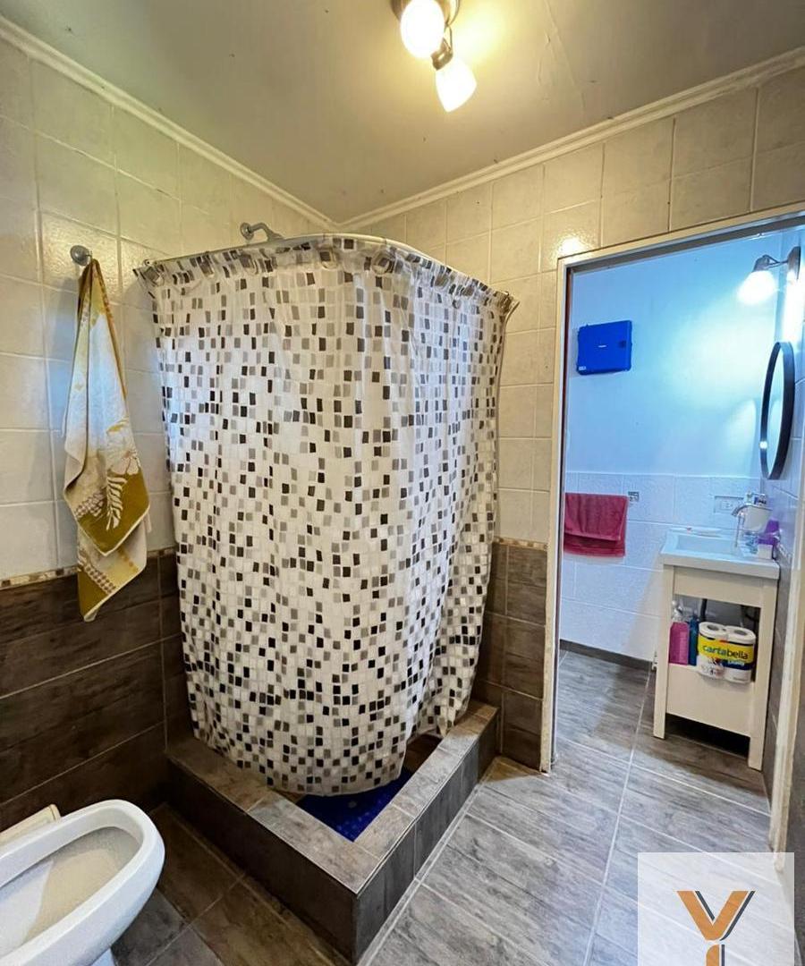 Foto de Casa en venta - 2 Dormitorios 2 Baños - Parque Sicardi., imagen 3