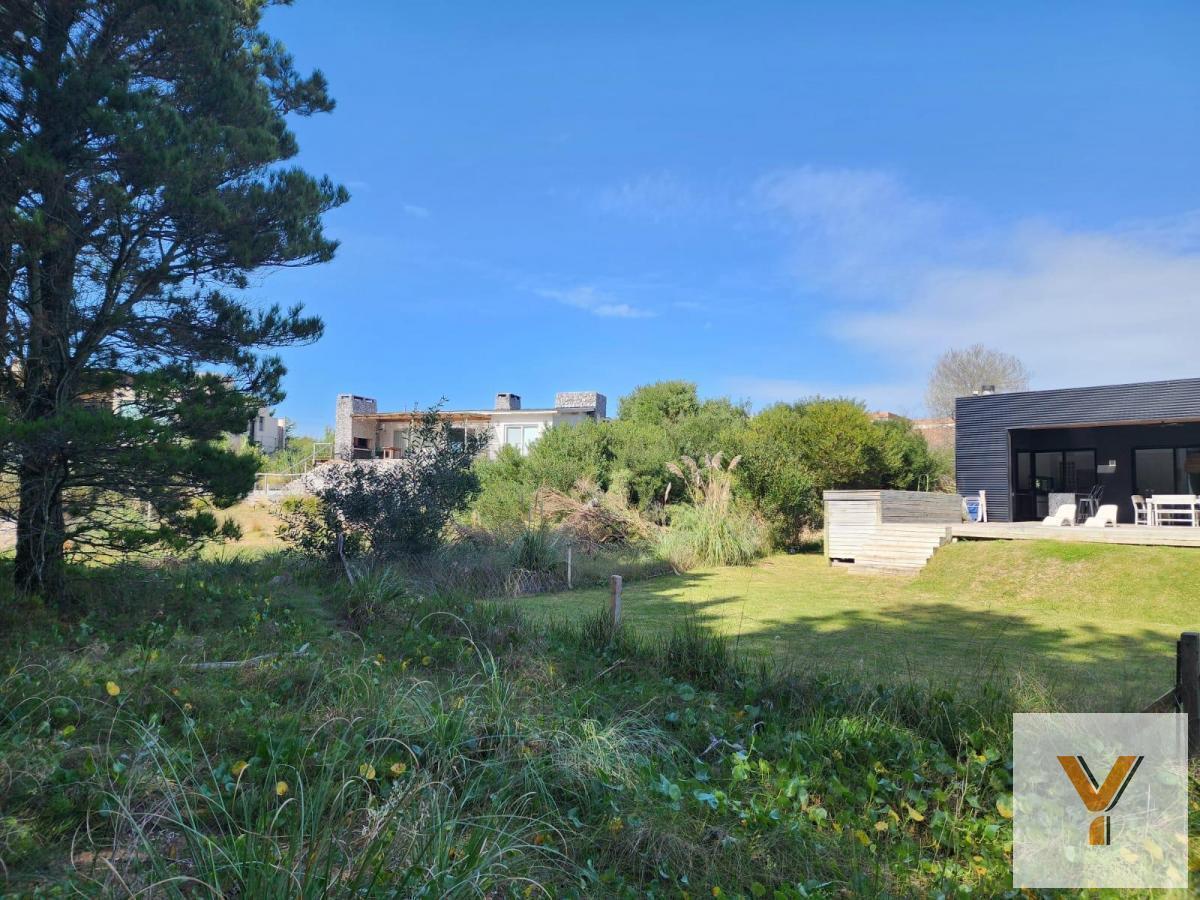 Foto de Terreno en venta - 906mts2 - Senderos IV, Costa Esmeralda, imagen 5