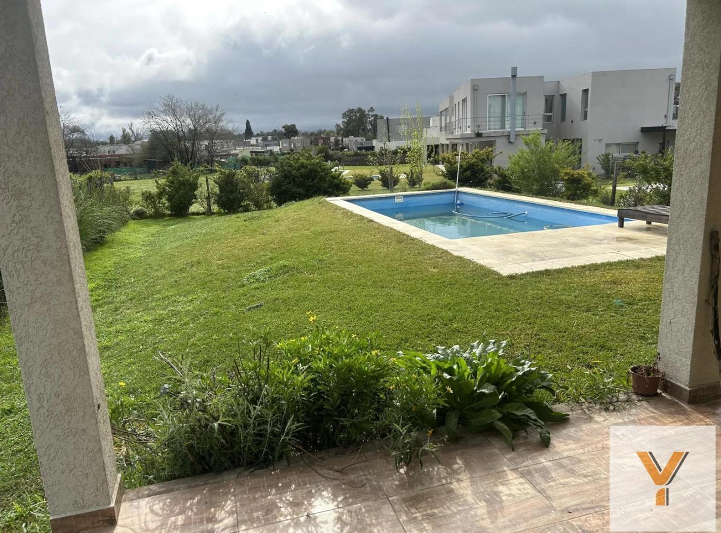 Foto de Casa en venta - 3 Dormitorios 3 Baños - Pilar, imagen 2