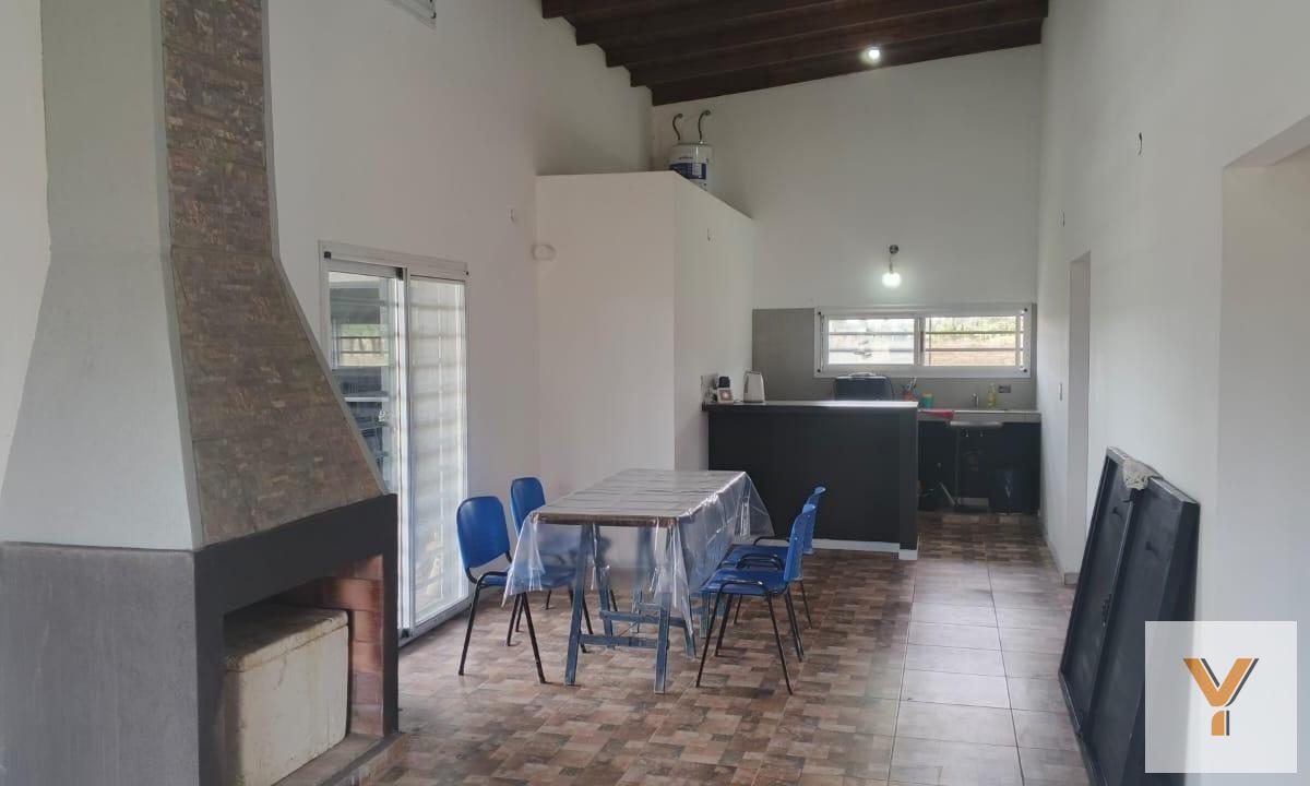 Foto de Casa en venta - 3 Dormitorios 2 Baños - Coronel Brandsen, imagen 3