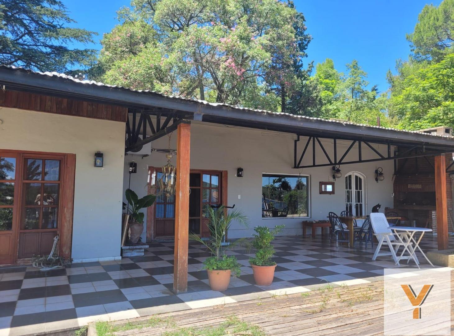 Foto de Casa en venta - 3 Dormitorios 3 Baños - Córdoba, imagen 1