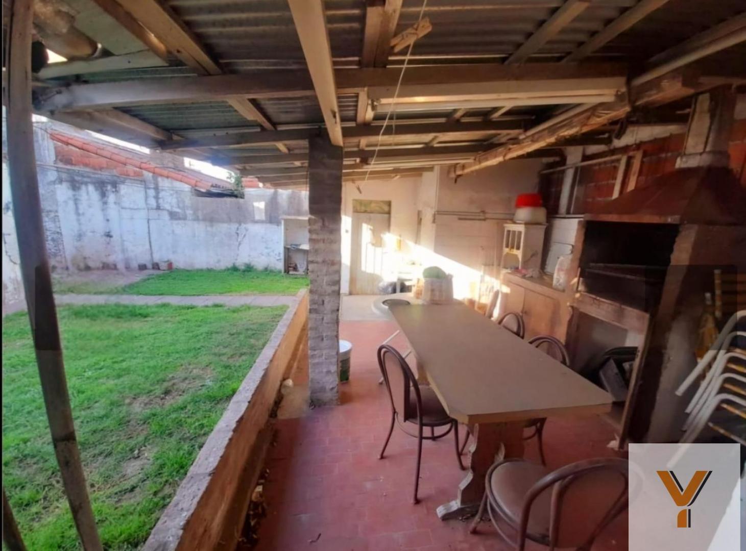 Foto de Casa en venta - 4 Dormitorios 3 Baños - Ituzaingó, imagen 1