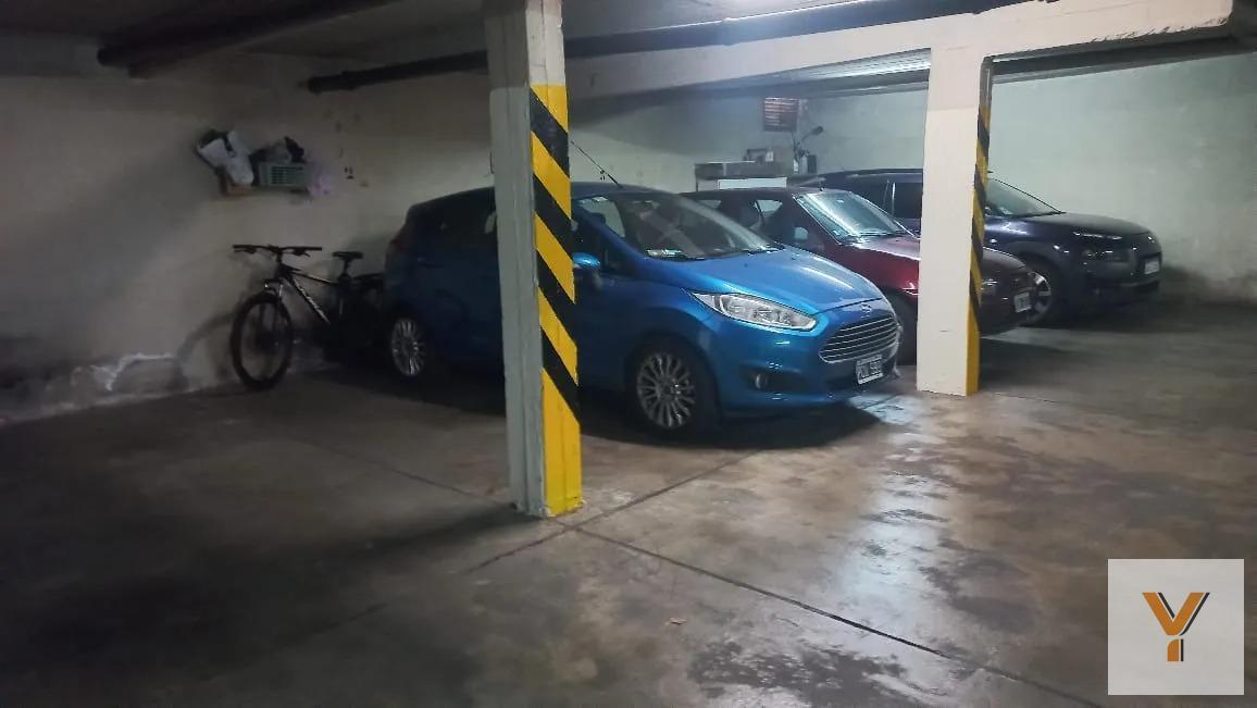 Foto de Cochera en venta - 12mts2 - Vicente López, imagen 2