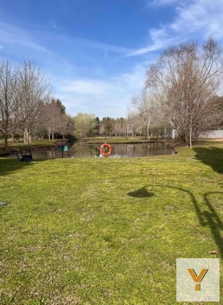 Foto de Terreno en venta - 1.399mts2 - Haras Del Sur II, imagen 2