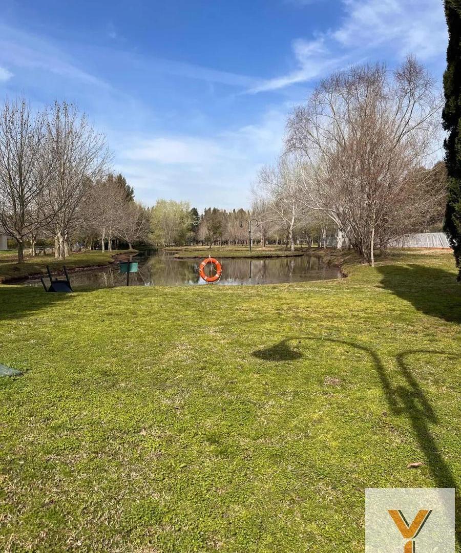 Foto de Terreno en venta - 1.399mts2 - Haras Del Sur II, imagen 5