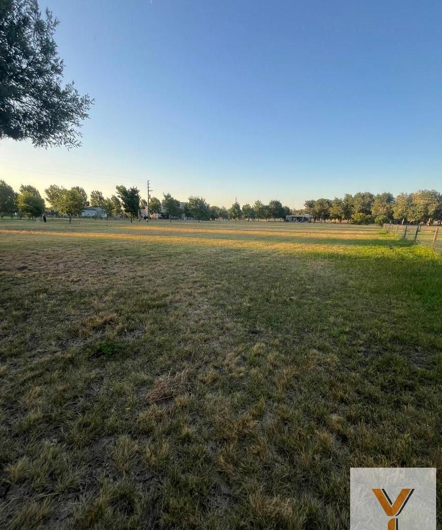 Foto de Terreno en venta - 2.100mts2 - San Vicente, imagen 5