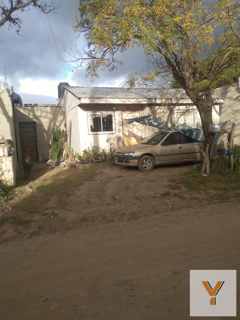 Foto de Casa en venta - 2 Dormitorios 1 Baño - Villa California, imagen 3