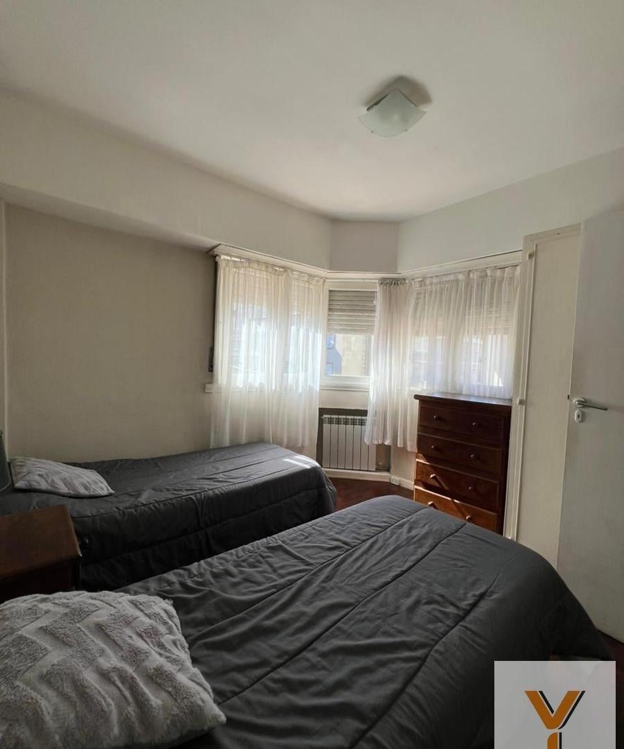 Foto de Departamento en venta - 3 Dormitorios 2 Baños - Mar del Plata, imagen 3