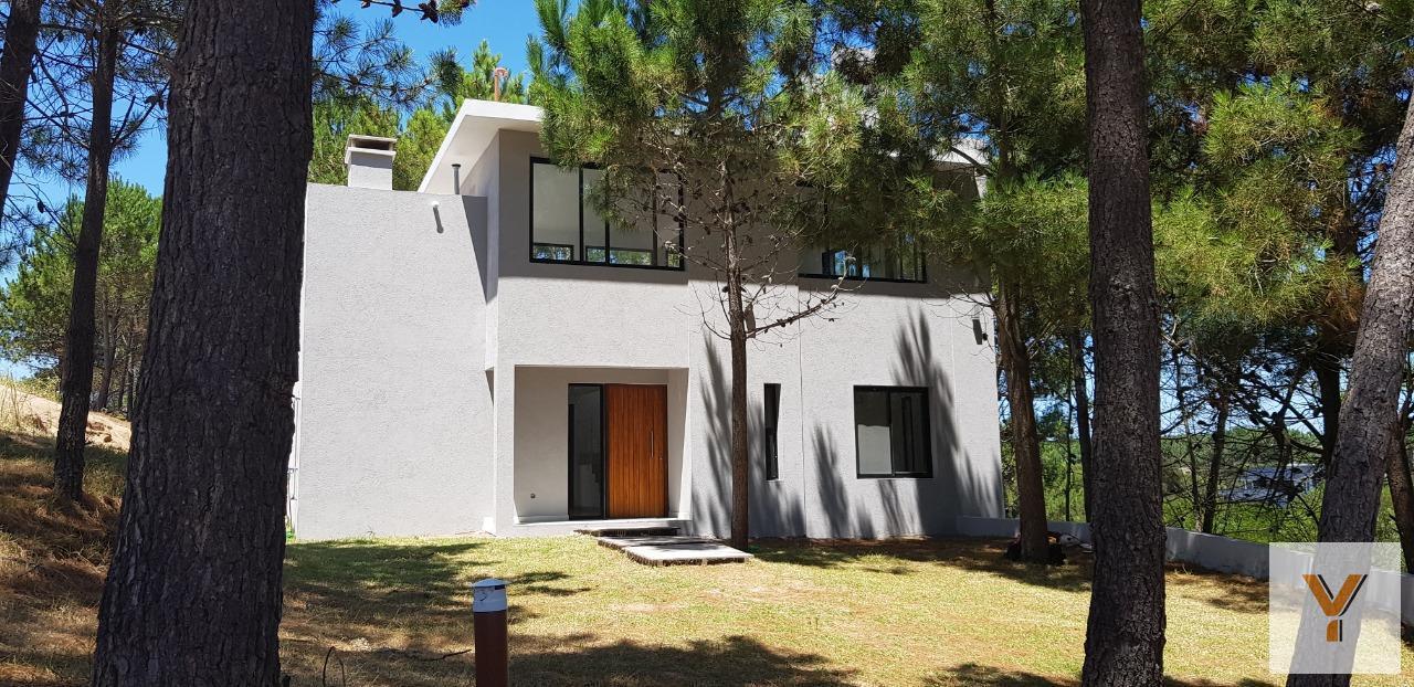 Foto de Casa en venta - 3 Dormitorios 2 Baños - Pinamar, imagen 1