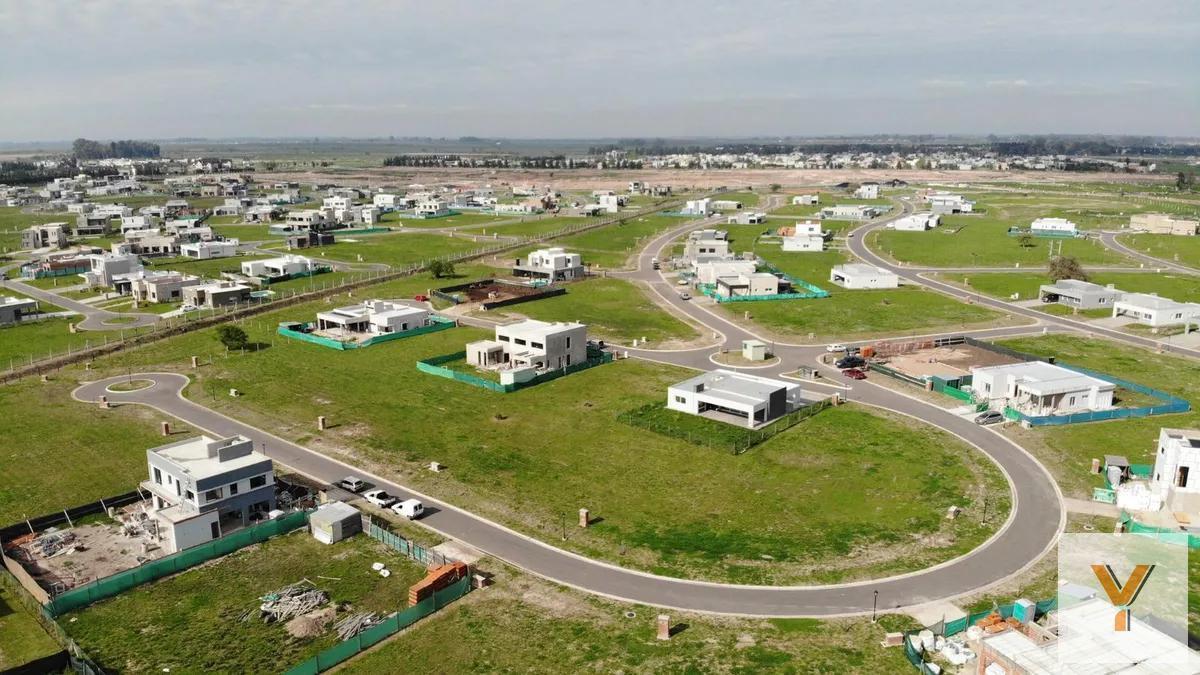 Foto de Terreno en venta - 650mts2 - San Roque, imagen 2