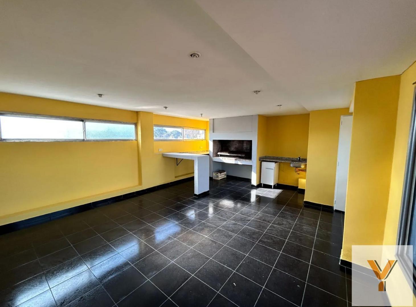 Foto de Departamento en venta - 2 Dormitorios 3 Baños - Parque Avellaneda, imagen 3