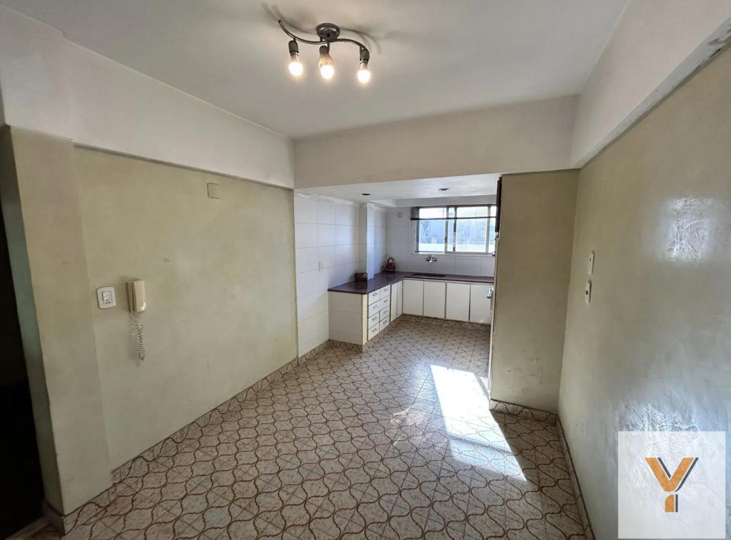 Foto de Departamento en venta - 2 Dormitorios 3 Baños - Parque Avellaneda, imagen 1