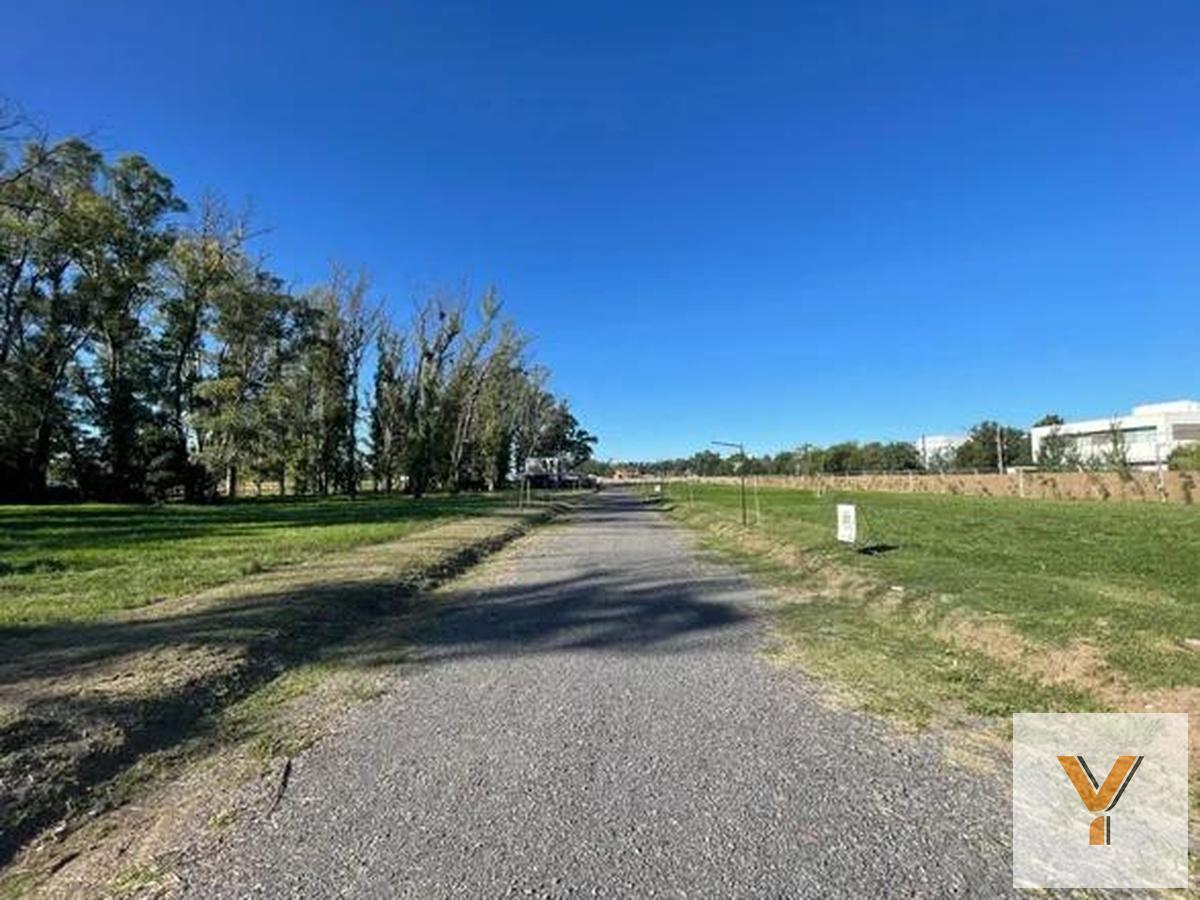 Foto de Terreno en venta - 404Mts2 - Pueblo I, Manuel B. Gonnet, La Plata, imagen 3