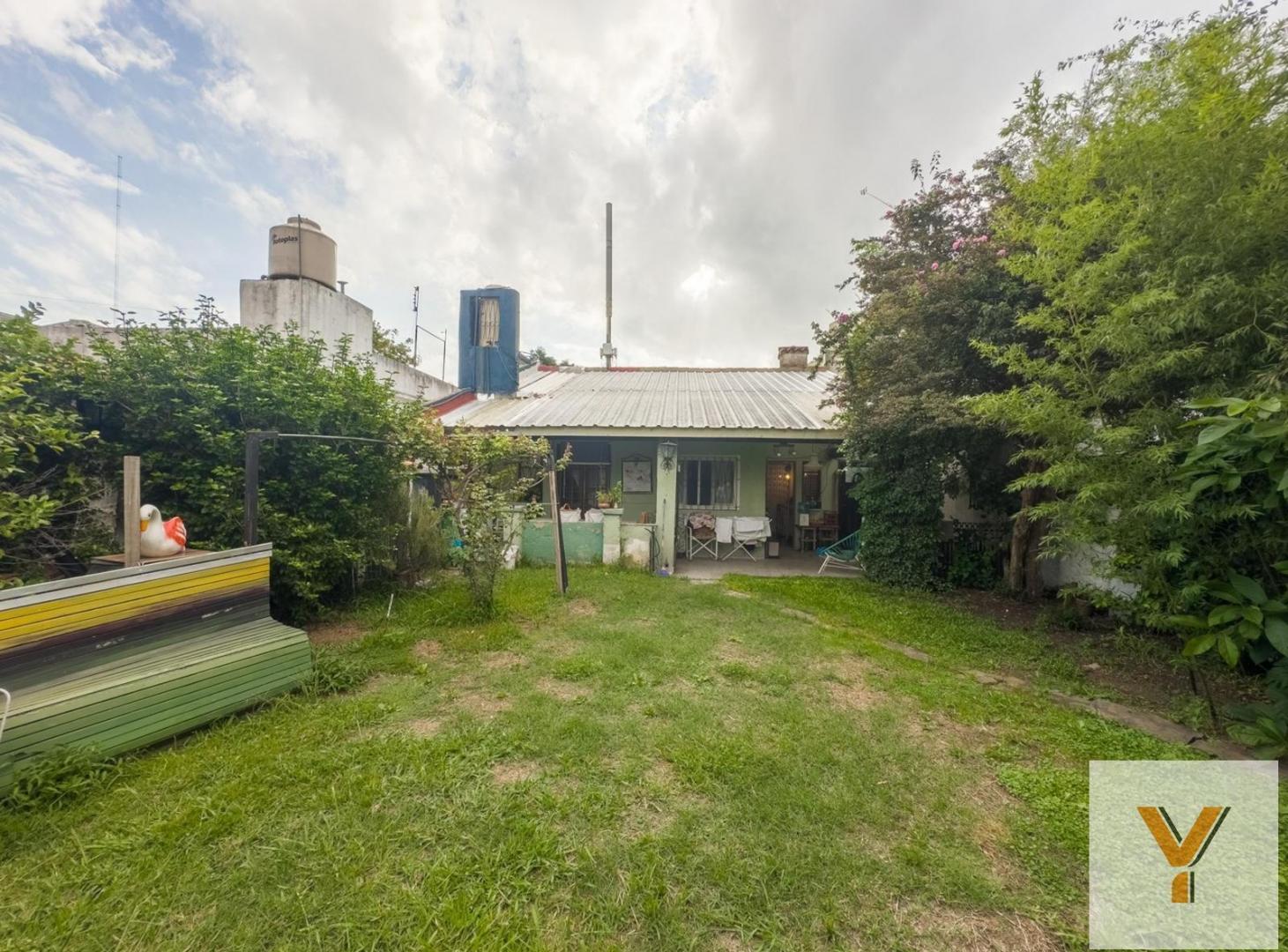 Foto de Casa en venta - 2 Dormitorios 1 Baño - 330Mts2 - Caseros, imagen 4