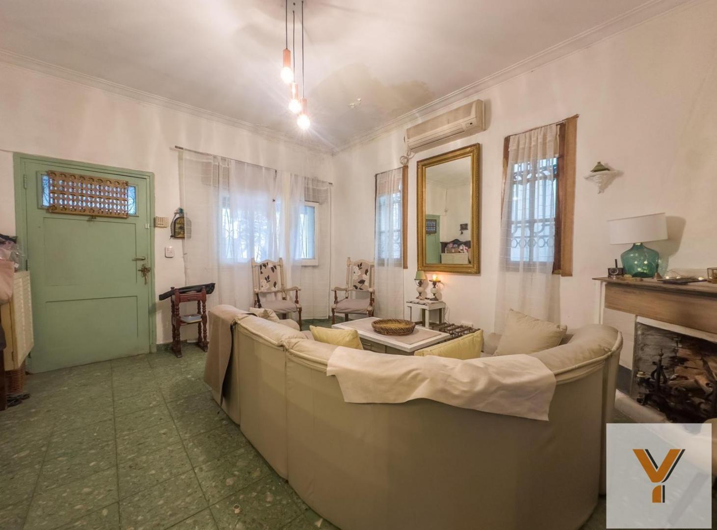 Foto de Casa en venta - 2 Dormitorios 1 Baño - 330Mts2 - Caseros, imagen 5