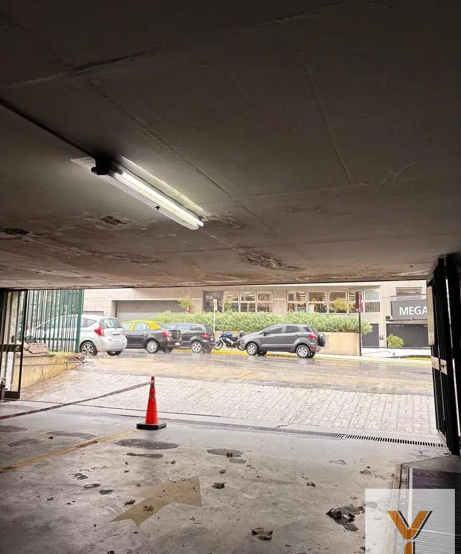 Foto de Cochera en venta - 15mts2 - Barrio Norte, imagen 1