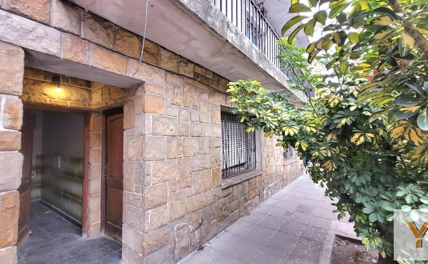 Foto de Casa en Venta - 4 Dormitorios 2 Baños - 170mts - Palermo, imagen 3