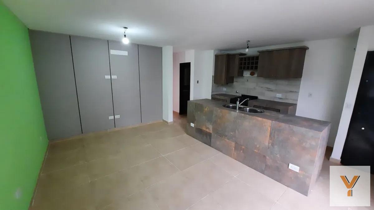 Foto de Departamento en venta - 2 Dormitorios 1 Baño - Berazategui, imagen 1