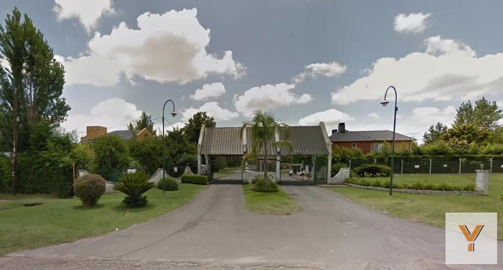 Foto de Terreno en venta - 859mts2 - Berazategui, imagen 2