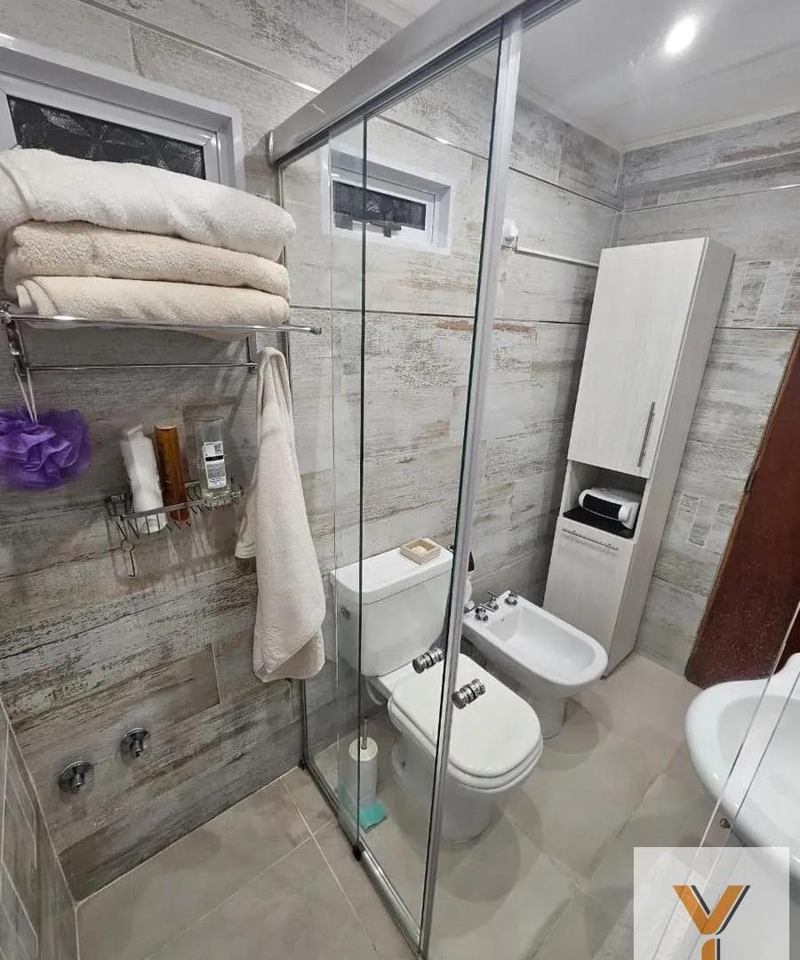 Foto de Casa en venta - 2 Dormitorios 1 Baño - Almirante Brown, imagen 2