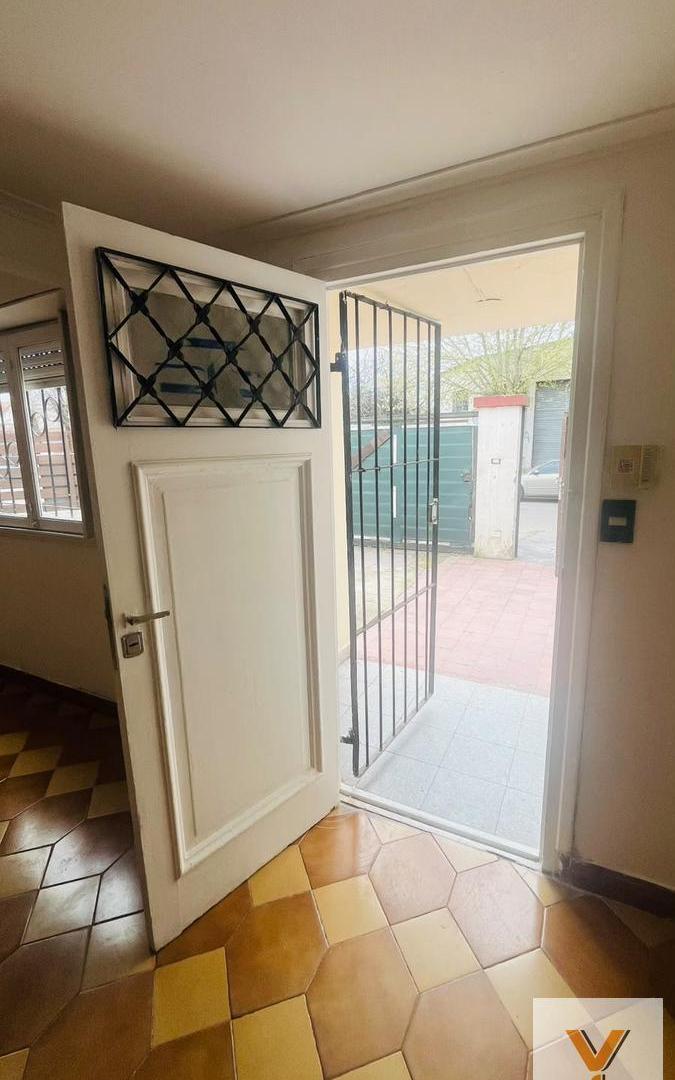Foto de Casa en Alquiler - 3 Dormitorios 1 Baño - 200mts - Mar Del Plata, imagen 2