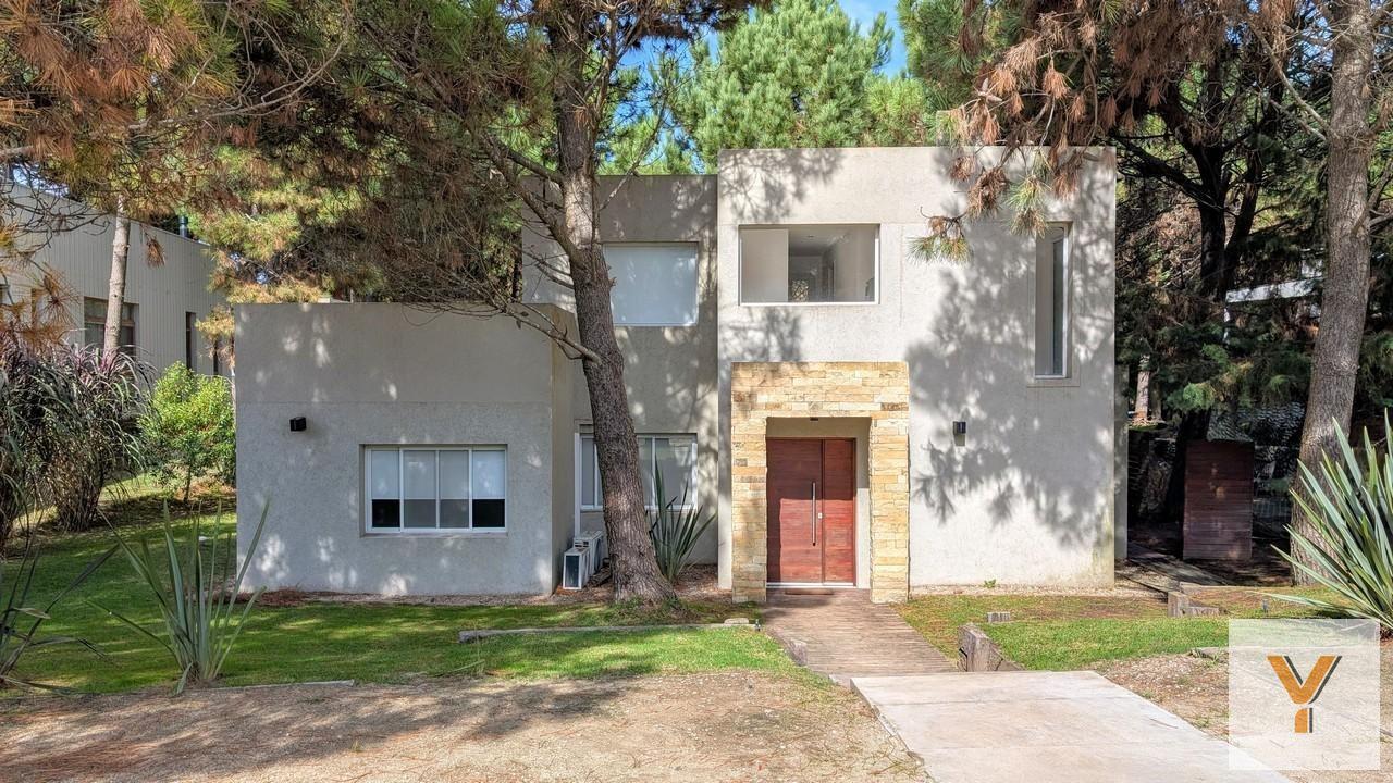 Foto de Casa en venta - 5 Dormitorios - Residencial I, imagen 1