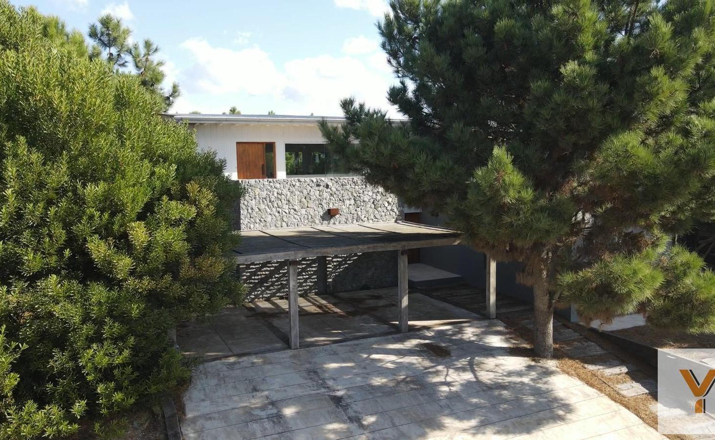 Foto de Casa en venta - 4 Dormitorios 4 Baños - Pinamar, imagen 1