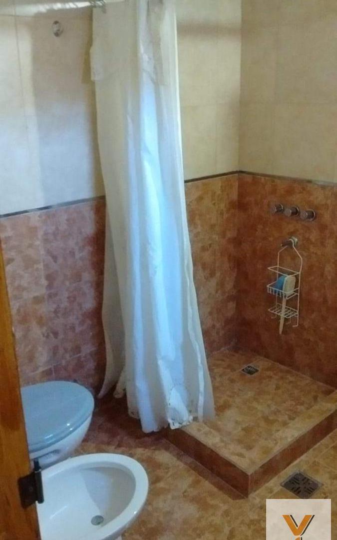 Foto de Casa en venta - 1 Dormitorio 2 Baños - Cochera - 500Mts2 - Santa Clara, imagen 2