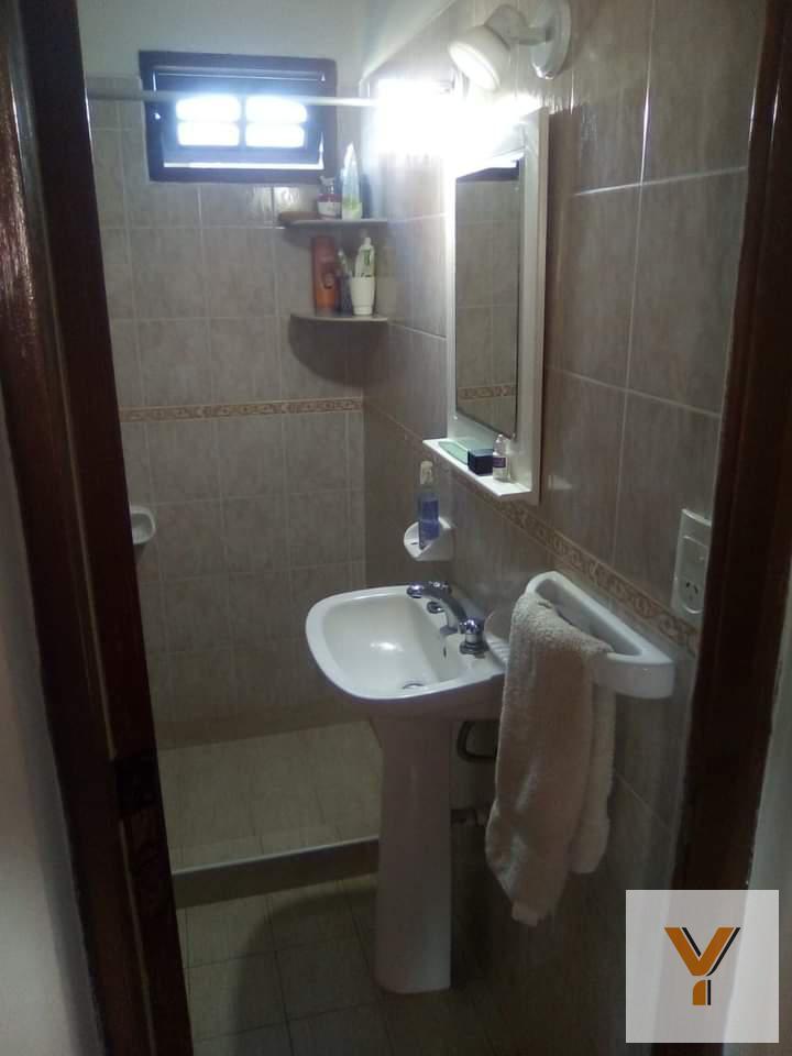 Foto de Casa en venta - 1 Dormitorio 2 Baños - Cochera - 500Mts2 - Santa Clara, imagen 3