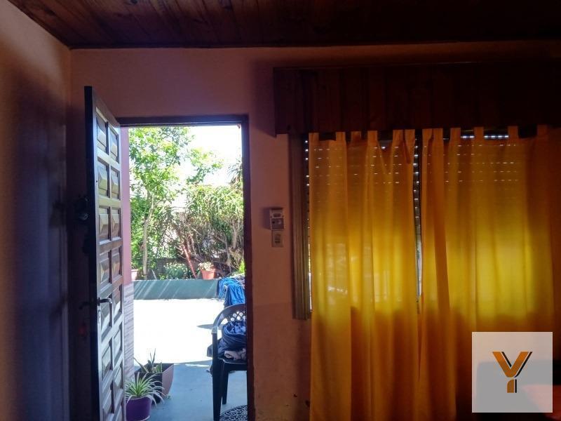 Foto de Casa en venta - 4 Dormitorios 2 Baños - 165Mts2 - Bernal Oeste, imagen 4