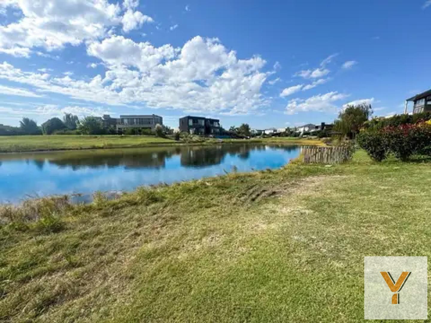 Foto de Terreno en venta - 742mts2 - Escobar, imagen 2