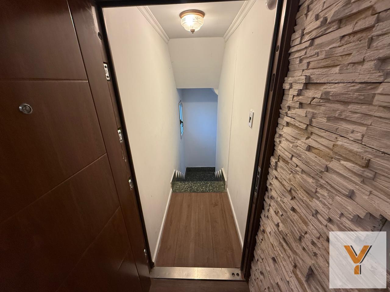 Foto de PH en venta - 1 Dormitorio 1 Baño - Lomas de Zamora, imagen 3