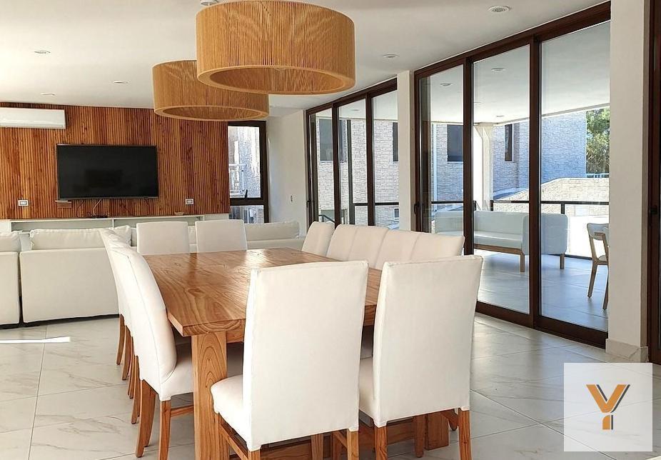 Foto de Casa en venta - 6 Dormitorios 8 Baños - Pinamar, imagen 2