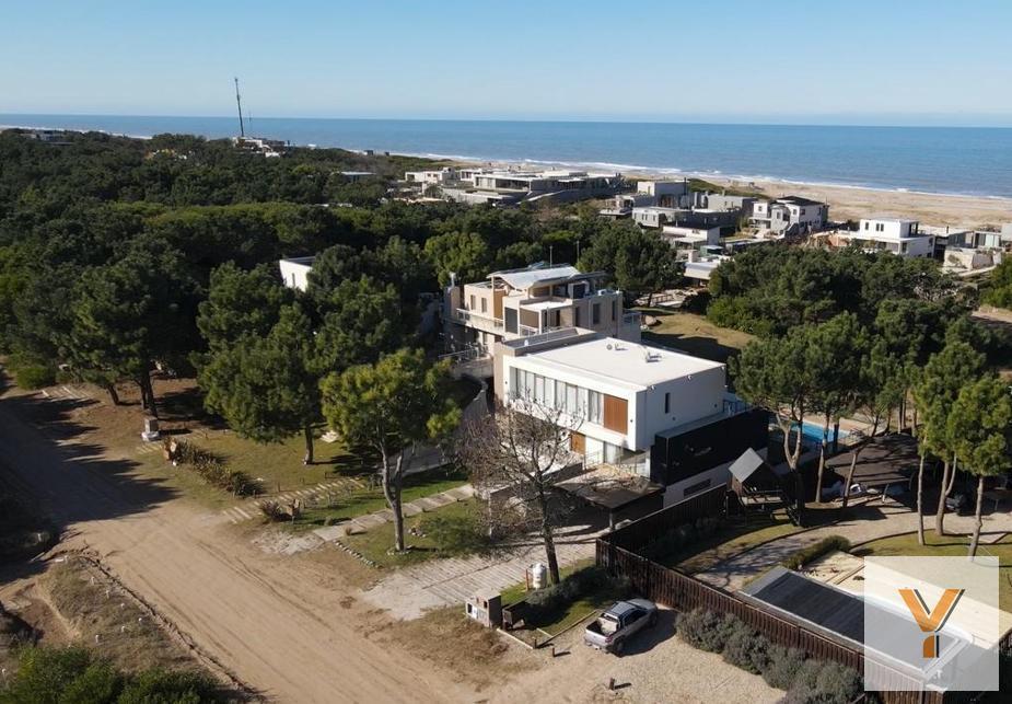 Foto de Casa en venta - 6 Dormitorios 8 Baños - Pinamar, imagen 1