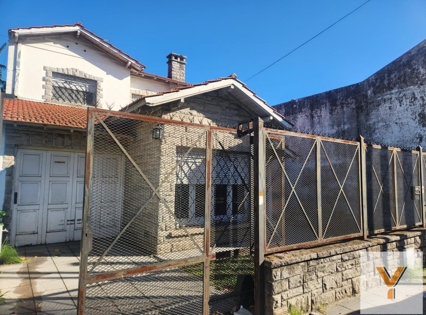 Foto de Casa en venta - 3 Dormitorios 2 Baños - Lomas de Zamora, imagen 3