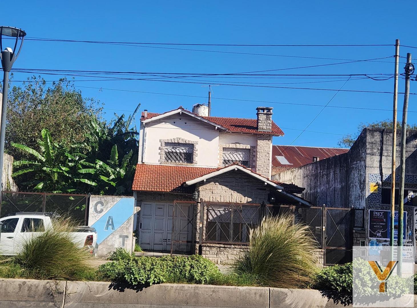 Foto de Casa en venta - 3 Dormitorios 2 Baños - Lomas de Zamora, imagen 1
