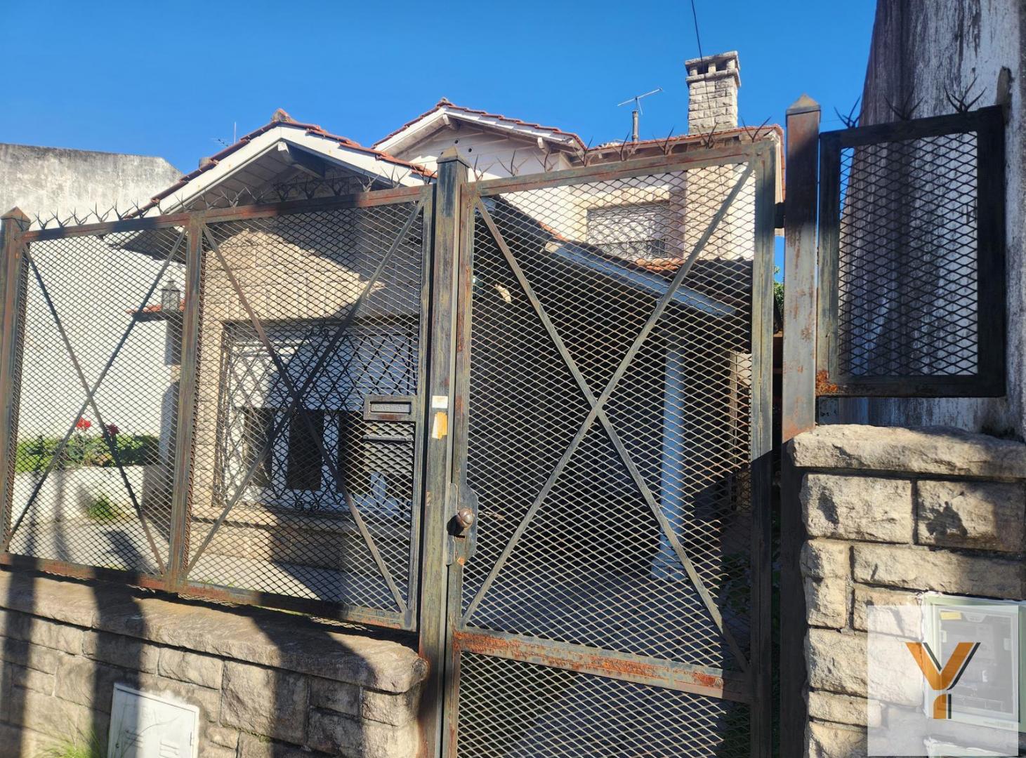 Foto de Casa en venta - 3 Dormitorios 2 Baños - Lomas de Zamora, imagen 4