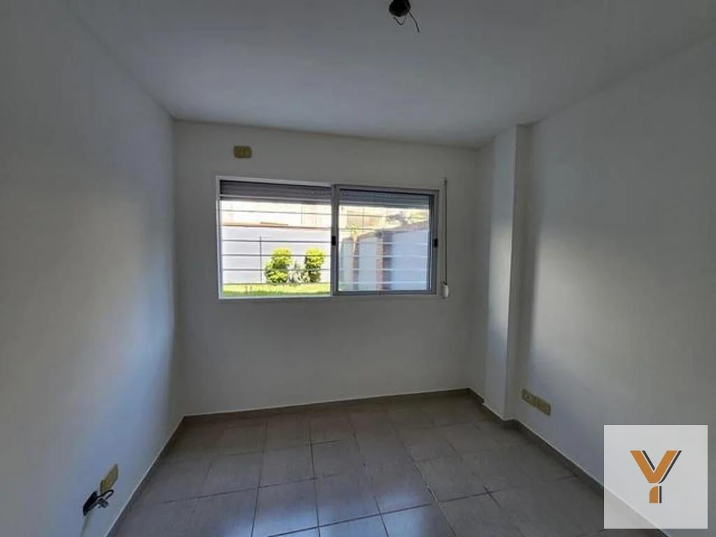 Foto de Departamento en venta - 1 Dormitorio 1 Baño - Tres De Febrero, imagen 2