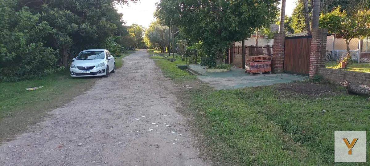 Foto de Terreno en venta - 735mts2 - Villa Elisa, imagen 2