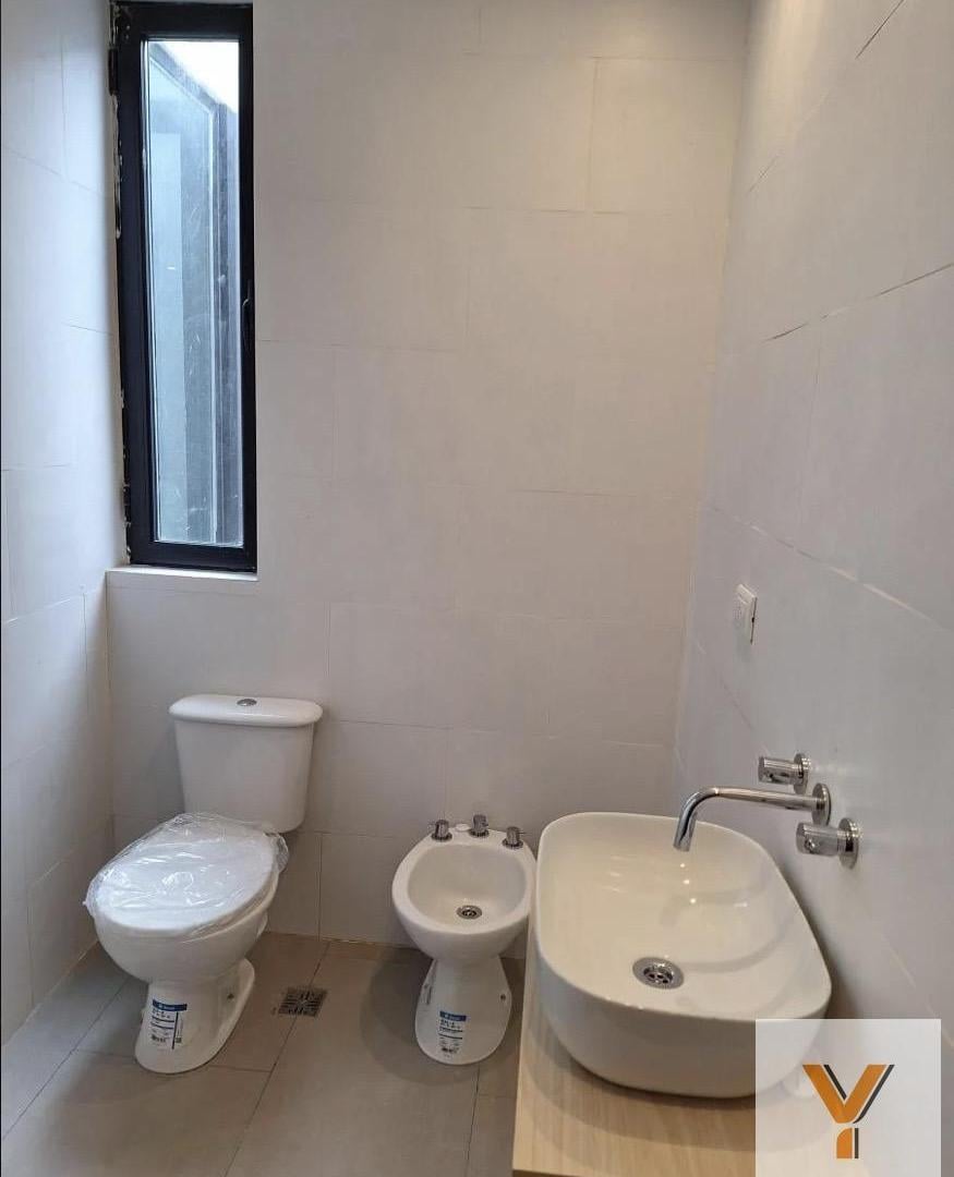 Foto de Departamento en Alquiler - 1 Dormitorio 1 Baño - 68mts - Mar Del Plata, imagen 2