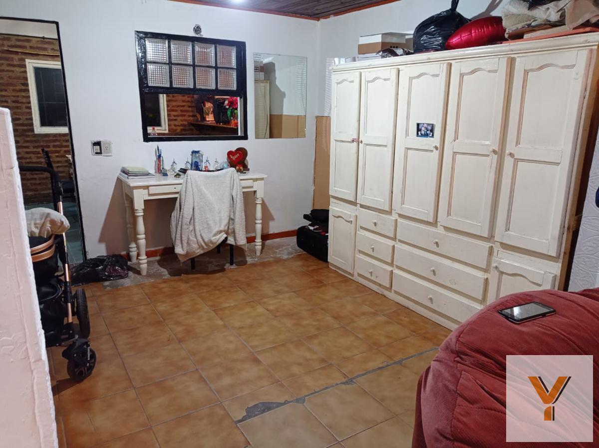 Foto de Casa venta - 2 dormitorios - 1 baño - 330mts2 totales - Sourigues, imagen 1