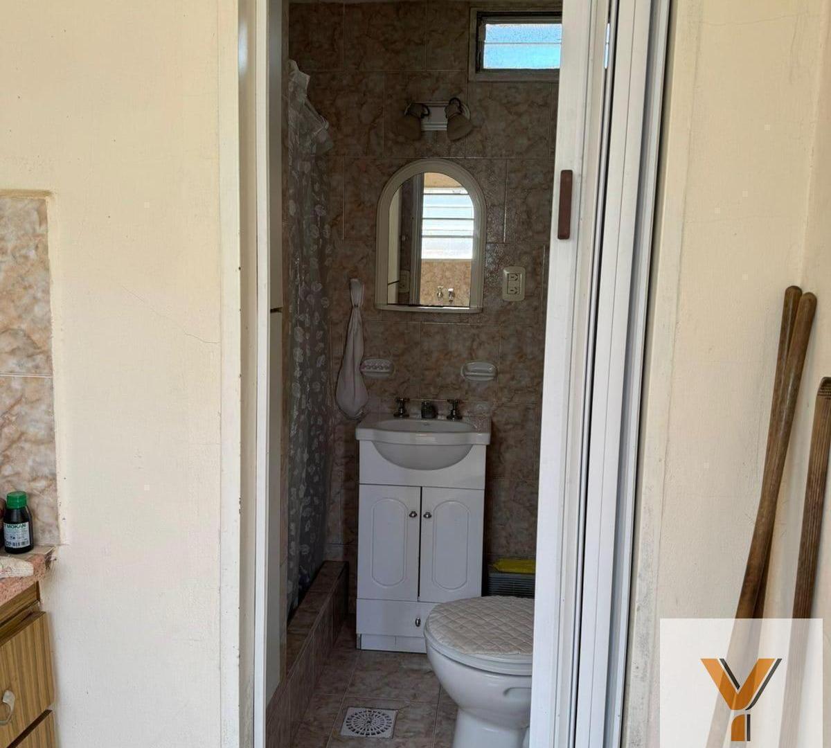 Foto de Casa en venta - 2 Dormitorios 1 Baño - 468mts2 - Chivilcoy, imagen 4