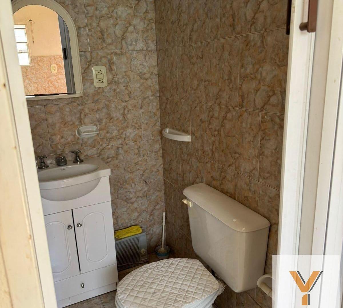 Foto de Casa en venta - 2 Dormitorios 1 Baño - 468mts2 - Chivilcoy, imagen 2