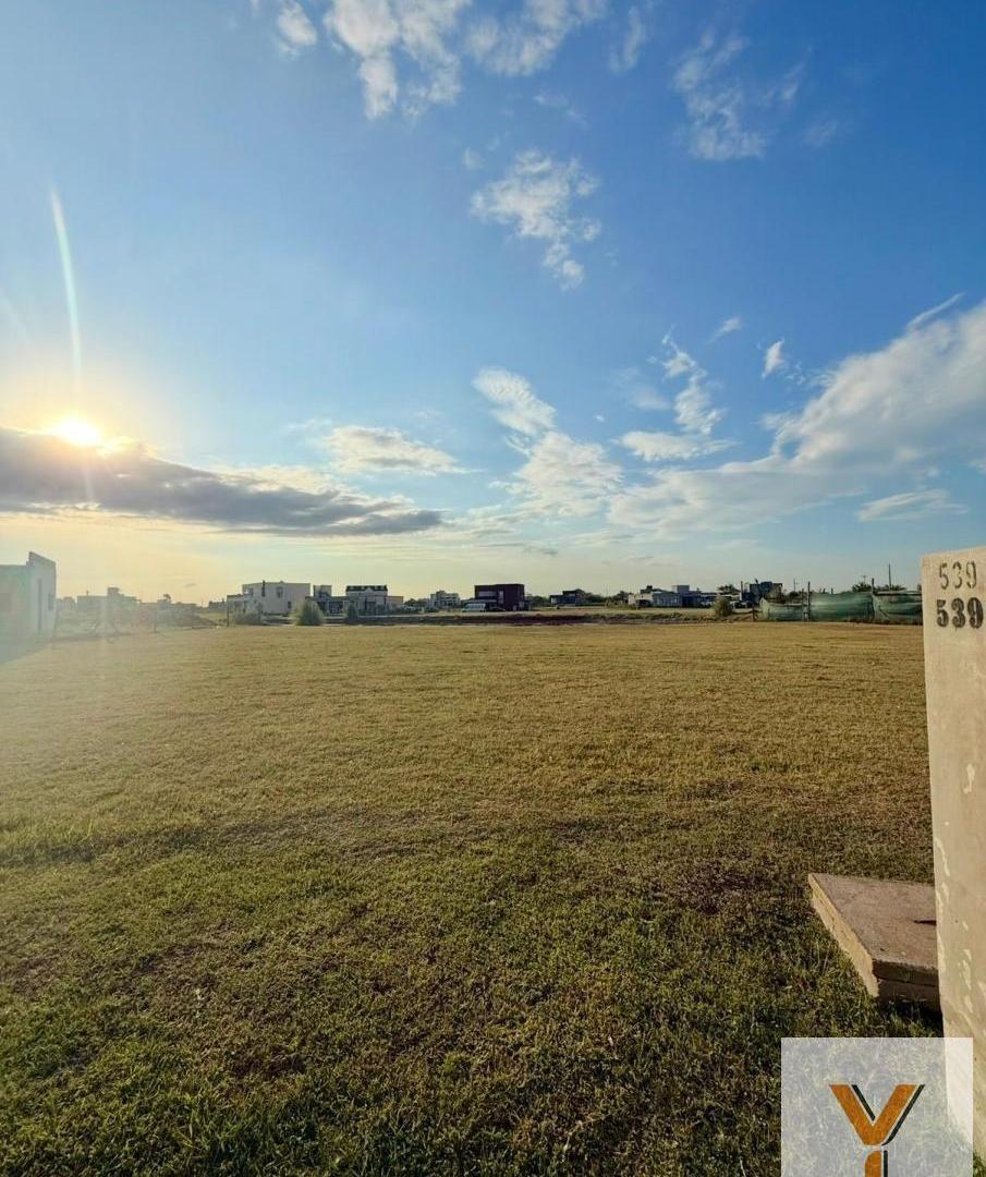Foto de Terreno en venta - 792mts2 - San Vicente, imagen 1