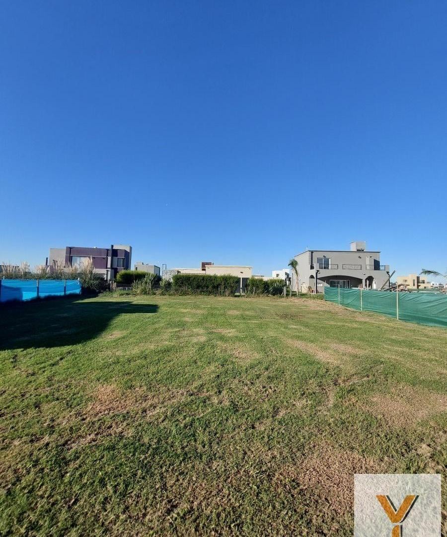 Foto de Terreno en venta - 619mts2 - San Vicente, imagen 4