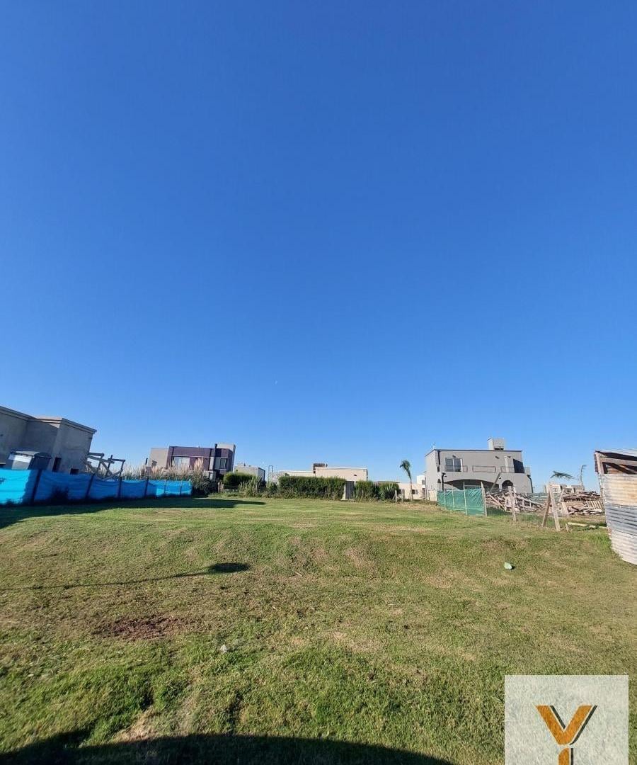 Foto de Terreno en venta - 619mts2 - San Vicente, imagen 1