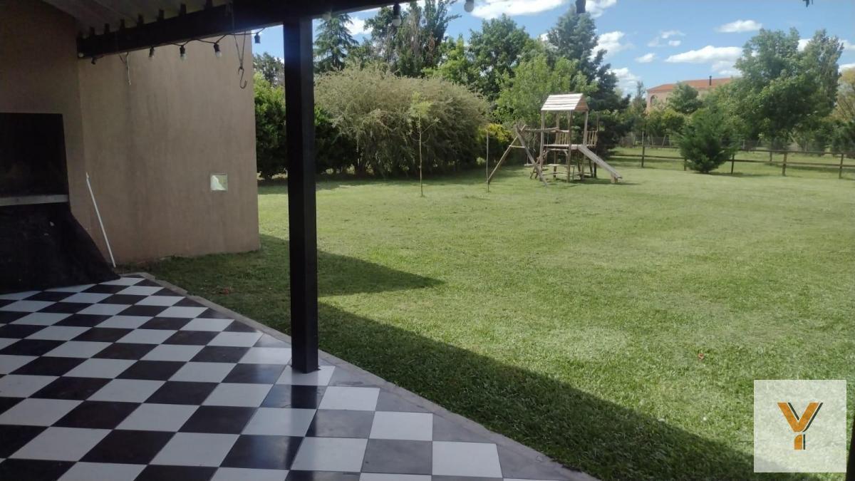 Foto de Casa en venta - 3 Dormitorios 2 Baños - General Rodríguez, imagen 2