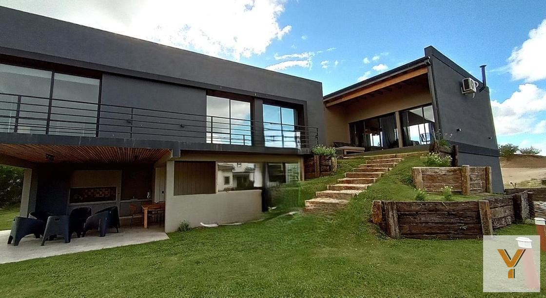 Foto de Casa en venta - 5 Dormitorios 5 Baños - Senderos IV, imagen 1
