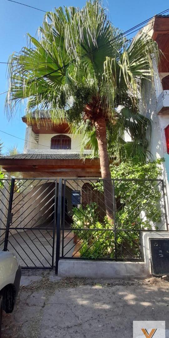 Foto de Casa en venta - 3 Dormitorios 3 Baños 2 Cocheras - 353Mts2 - Lomas de, imagen 1